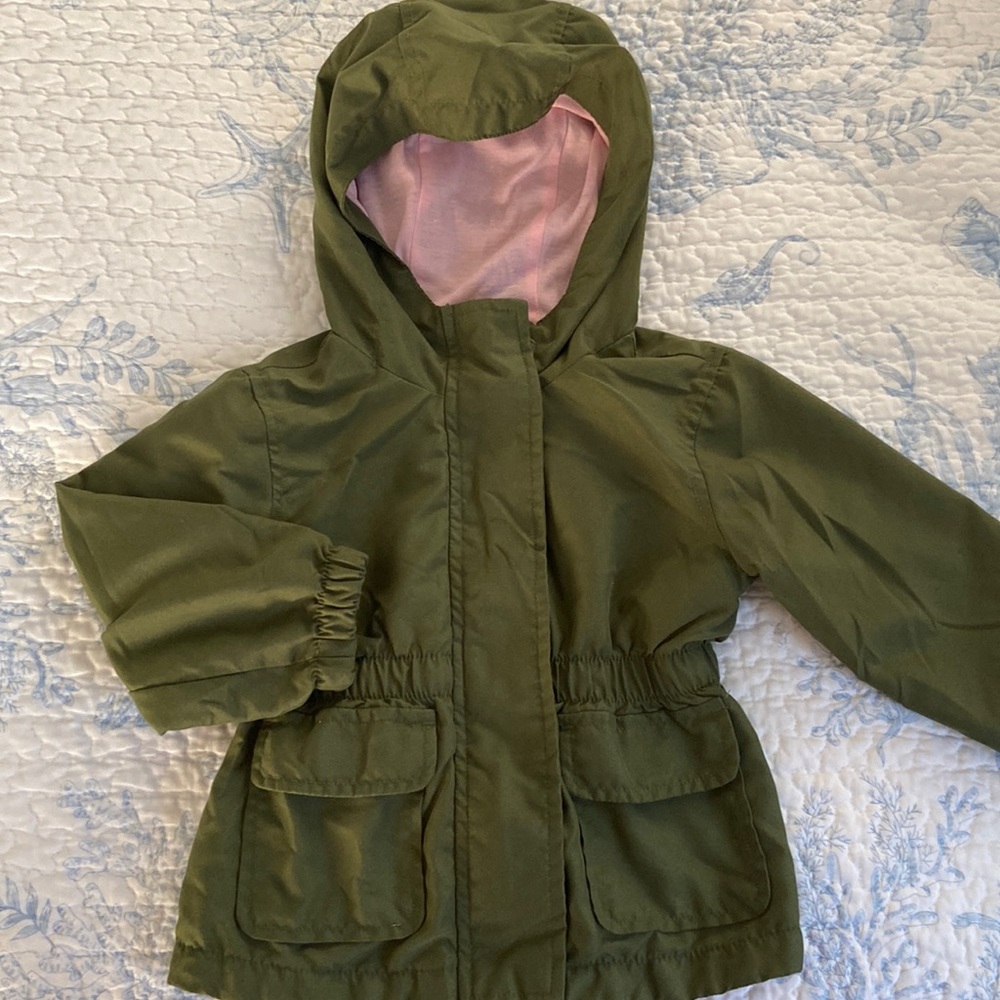 Wonder Nation  toddler girls size 2 army green w/pink liner jacket. Like new.